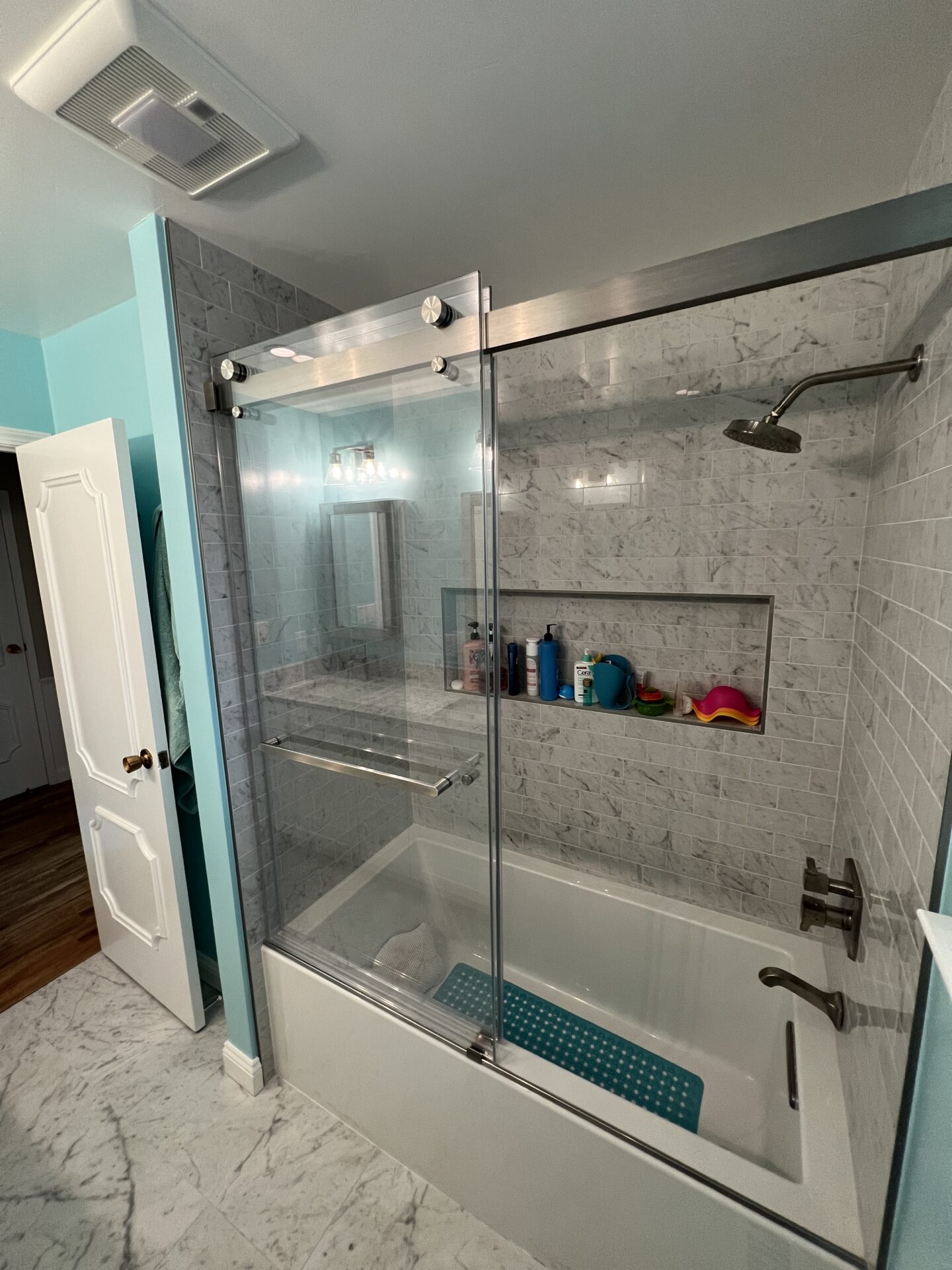 A Bathroom Tub Space With an Anti Slip Mat